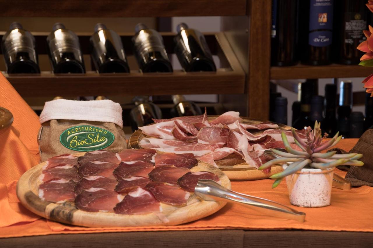 Agriturismo Biosila Acri ภายนอก รูปภาพ